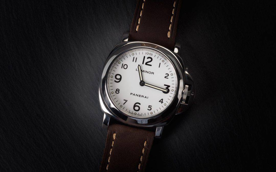 Panerai Luminor Base in acciaio Ref. PAM00010