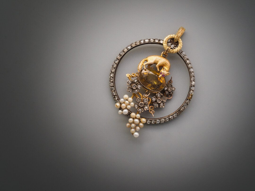 Ciondolo Art Nouveau in oro e argento “Volpe e l’Uva”